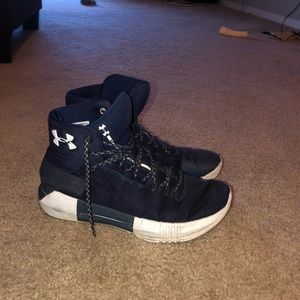 Under Armour Size 8 Mens Basketball Shoes